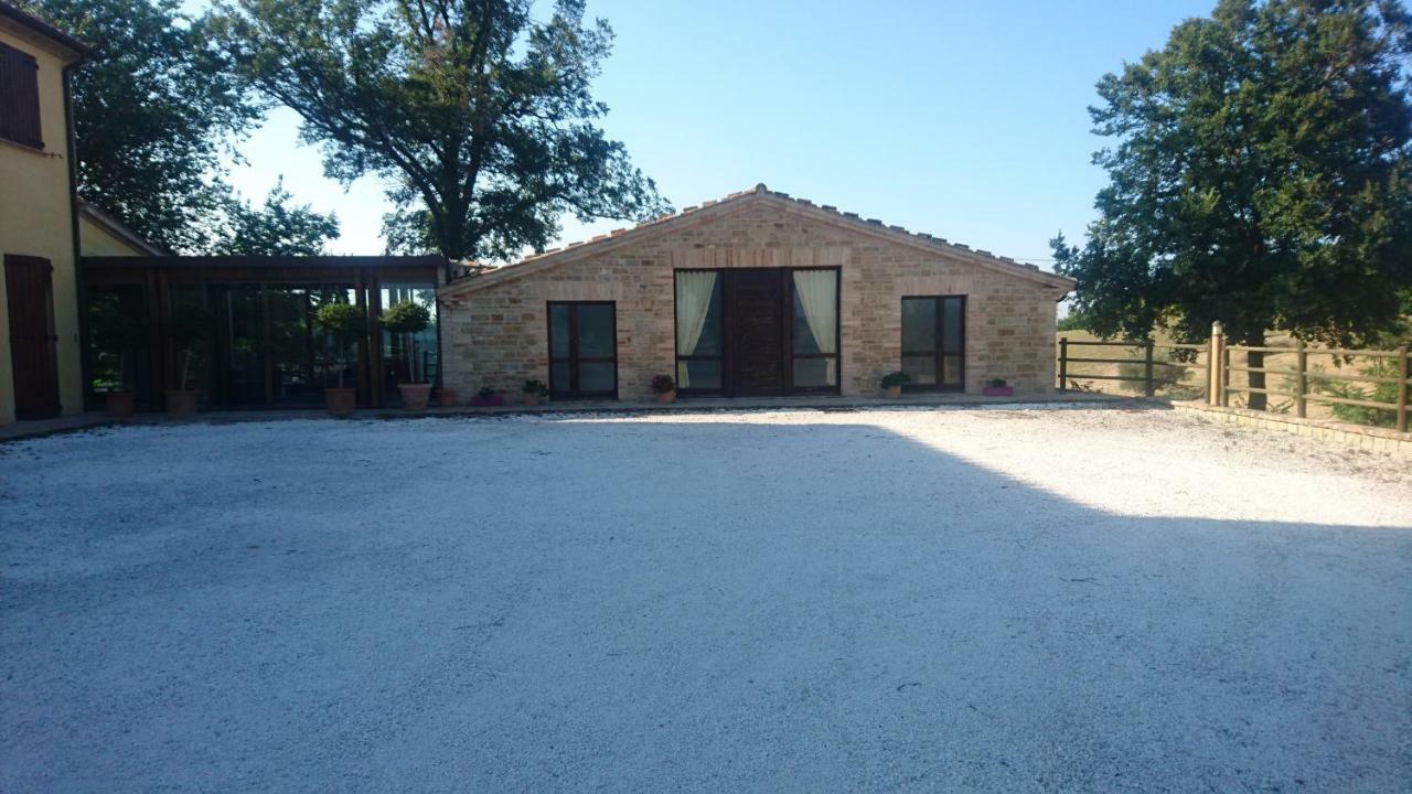 Agriturismo "Le Piagge" Castelplanio Exterior photo